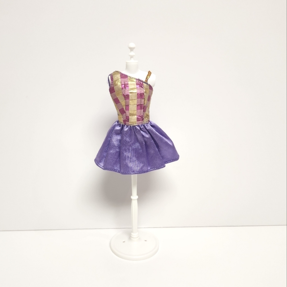 5/$20  1996 Barbie 6 Complete Fashions Dress